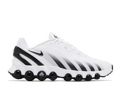 NIKE DN 8 WHITE AND BLACK