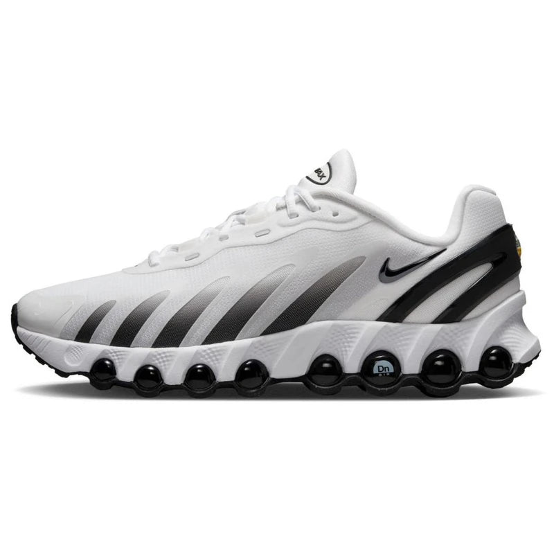 NIKE DN 8 WHITE AND BLACK