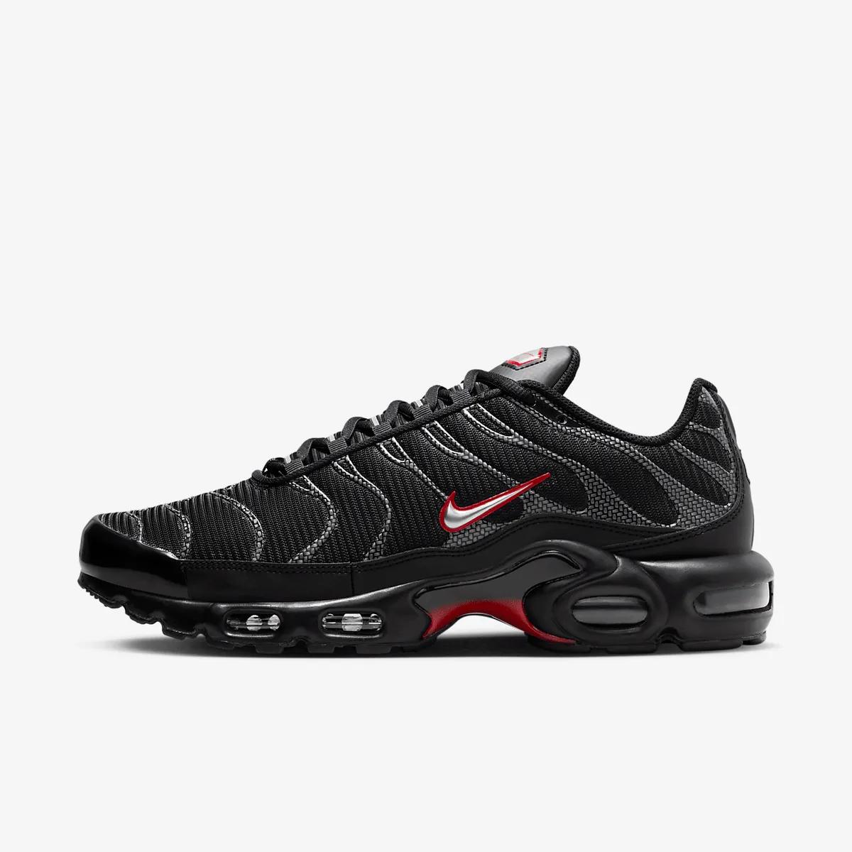 NIKE AIR MAX PLUS BLACK UNIVERSITY RED METALLIC SILVER.