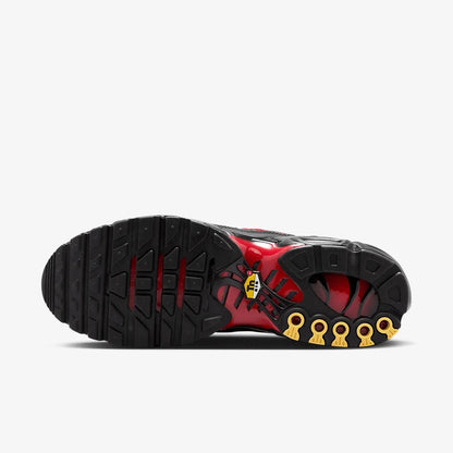 NIKE AIR MAX PLUS BLACK UNIVERSITY RED METALLIC SILVER.